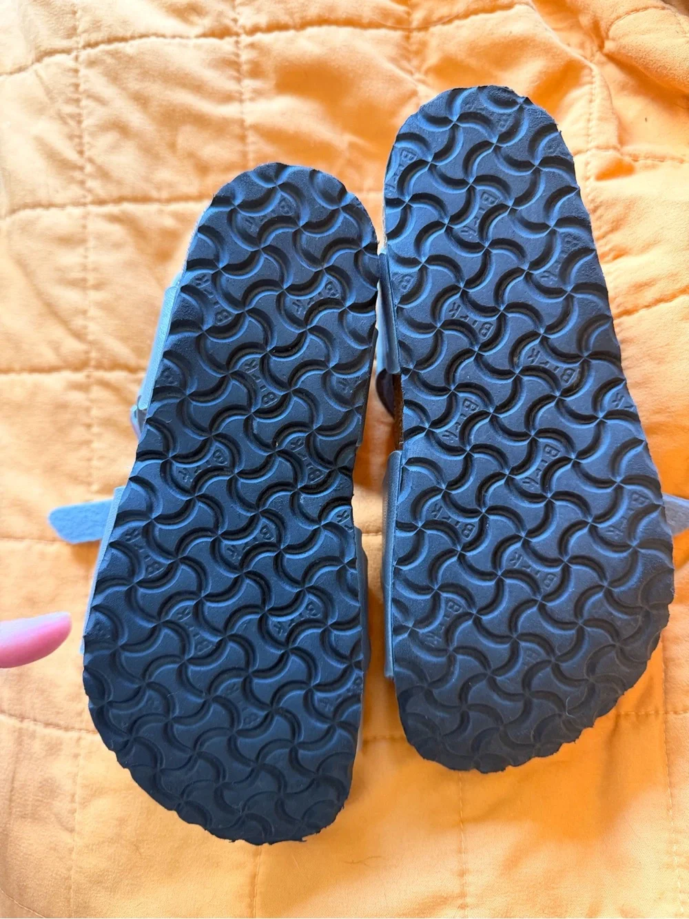 Birkenstock Silver Crisscross Buckle Kids Sandals size 29